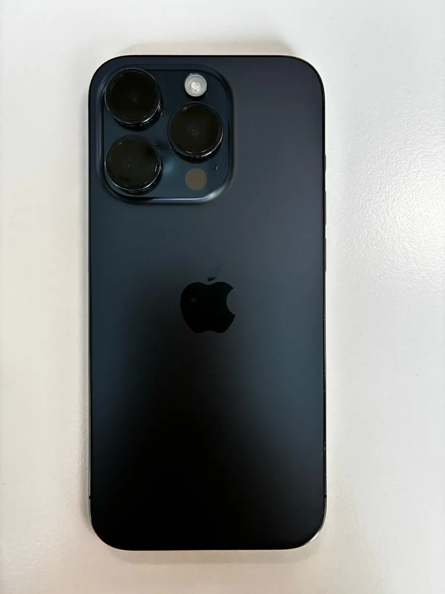 iPhone 15 Pro - 256gb - unlocked - Image 4