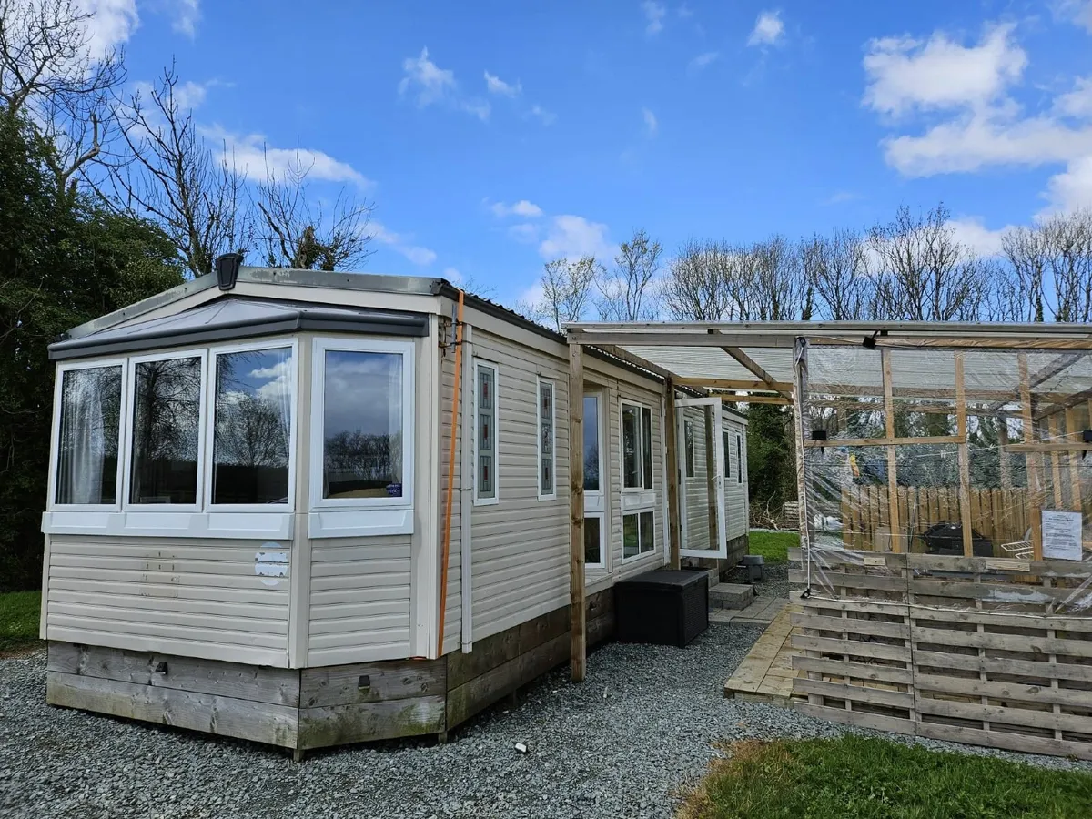 Atlas Topaz Super 2 Bed Mobile Home - Image 1