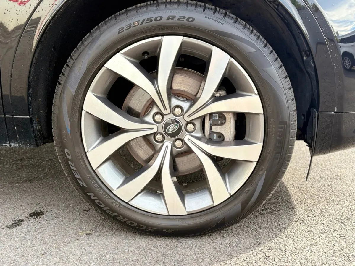 Land Rover Discovery Sport Plug in Hybrid / HSE W - Image 3