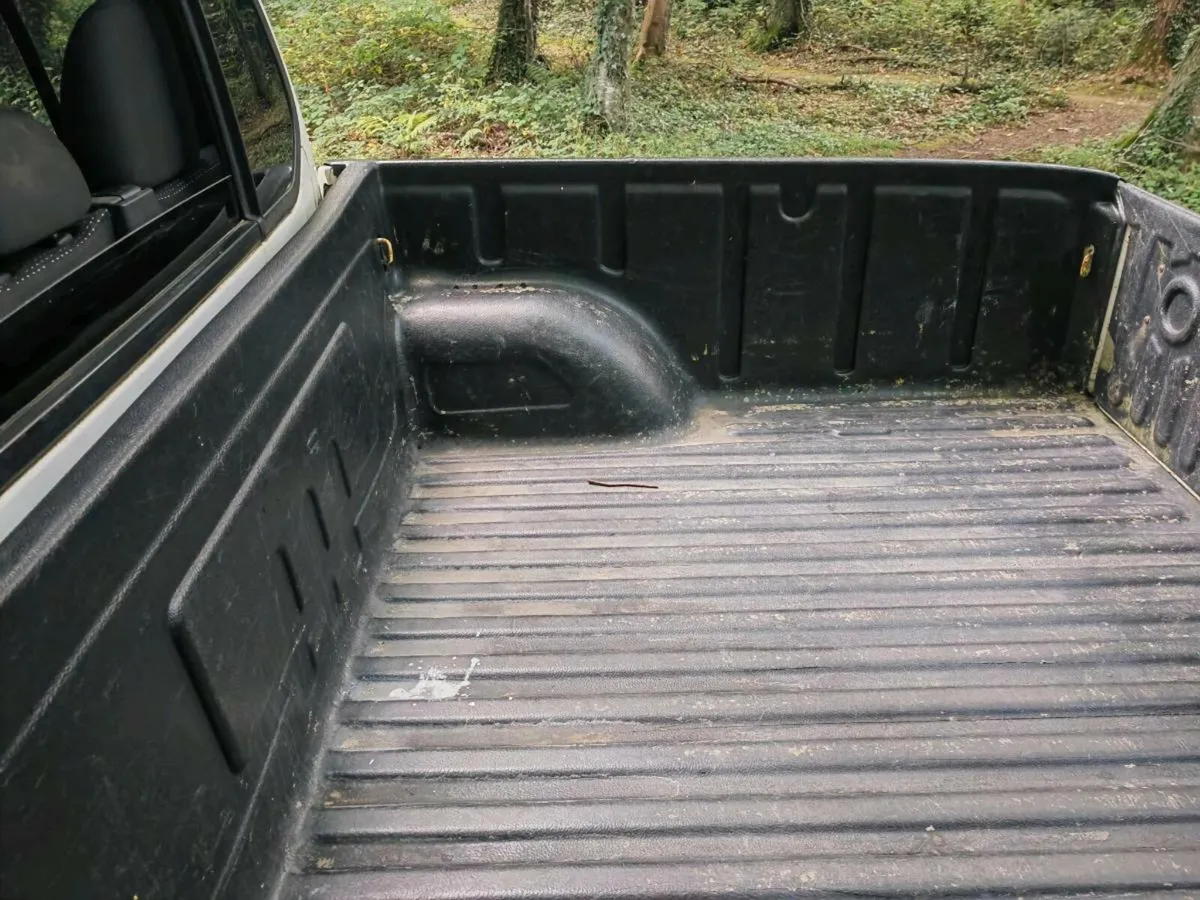 142 L200 2.5D-Di4x4 Trojan Crewcab tax26&tested'26 - Image 4