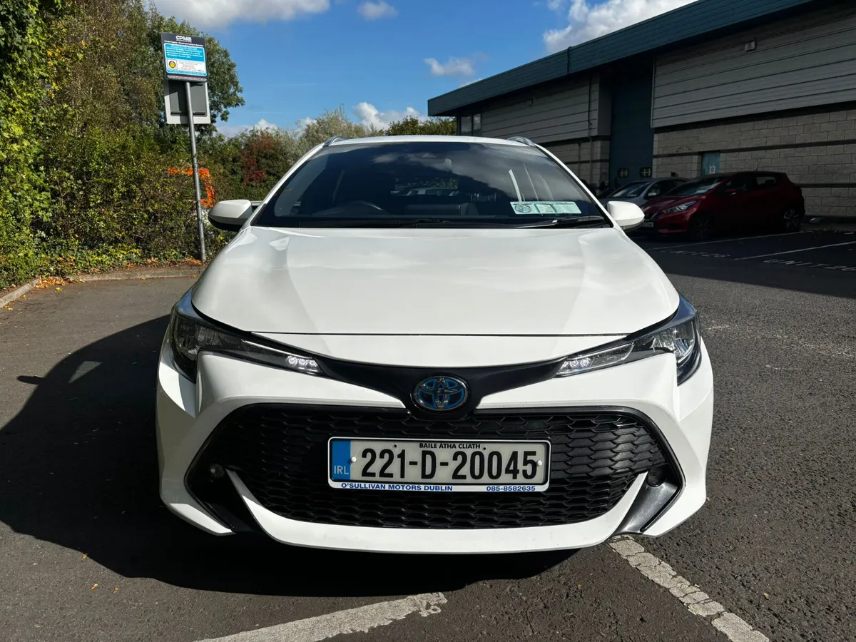 TOYOTA COROLLA LUNA/2022/1.8 PETROL HYBRID/AUTO - Image 2