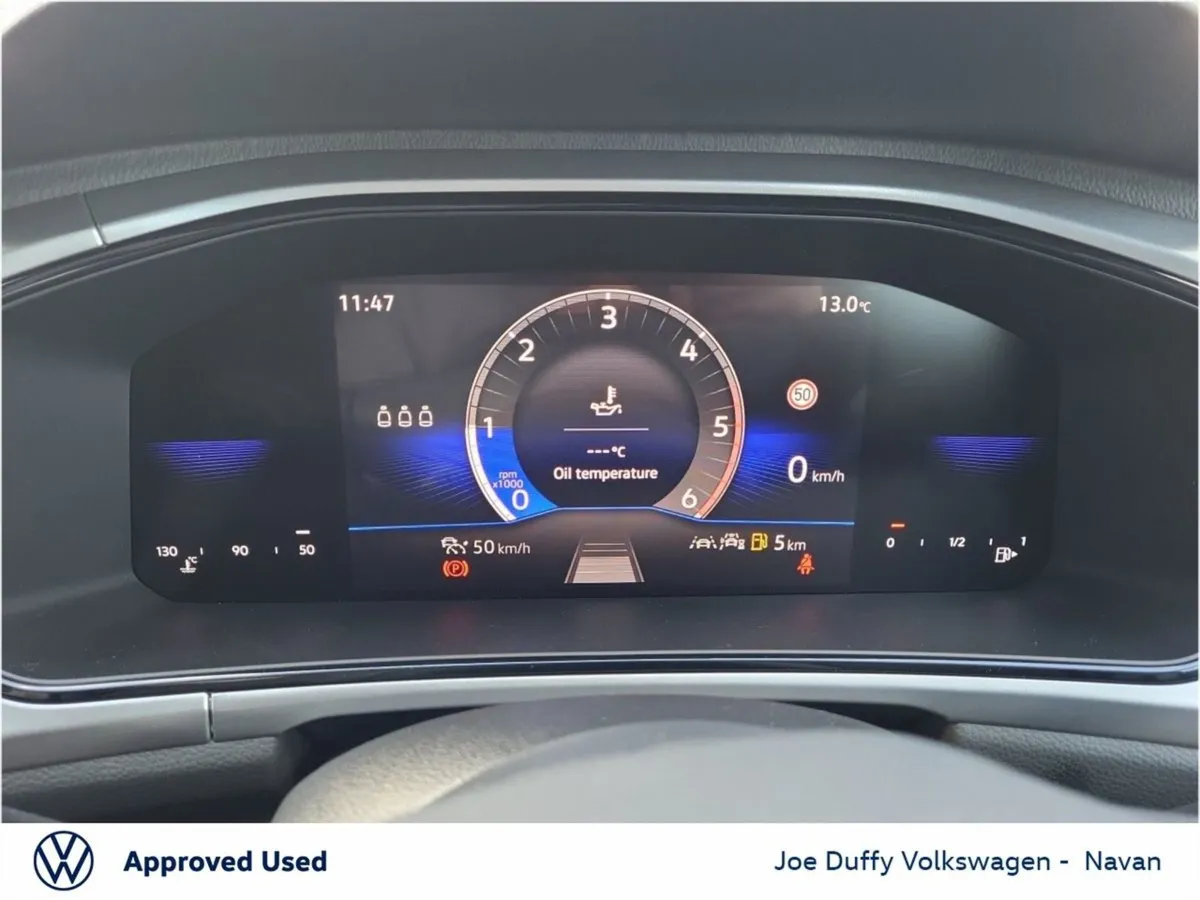 Volkswagen T-Roc Edition 75 2.0tdi 116HP - Image 3