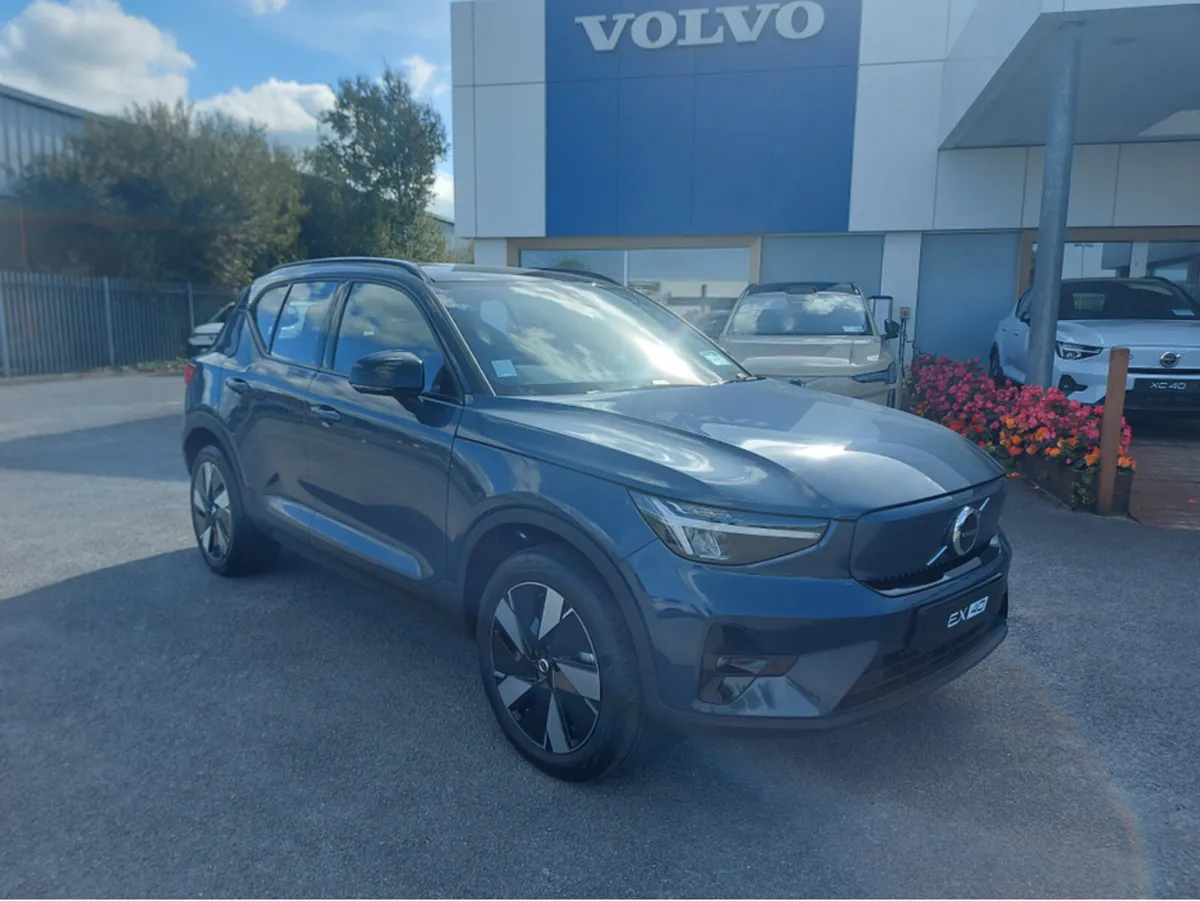 Volvo EX40 PLUS SINGLE MOTOR EXTENDED RANGE - Image 1