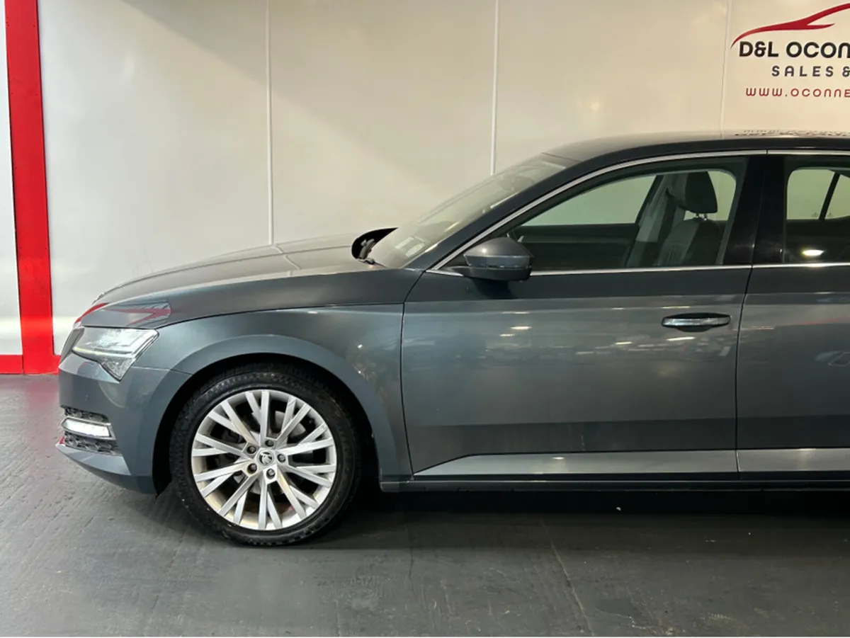 Skoda Superb STYLE 1.6 TDI 120HP DSG 4DR AUTO - Image 2