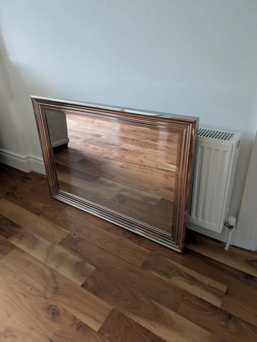 Large mirror - Image 2