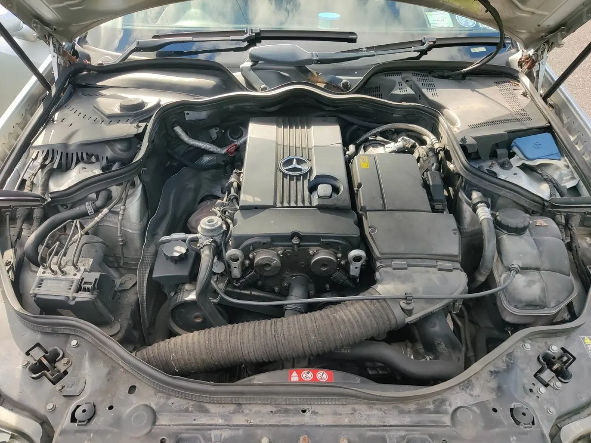Mercedes-Benz E-Class 2007 - Image 4