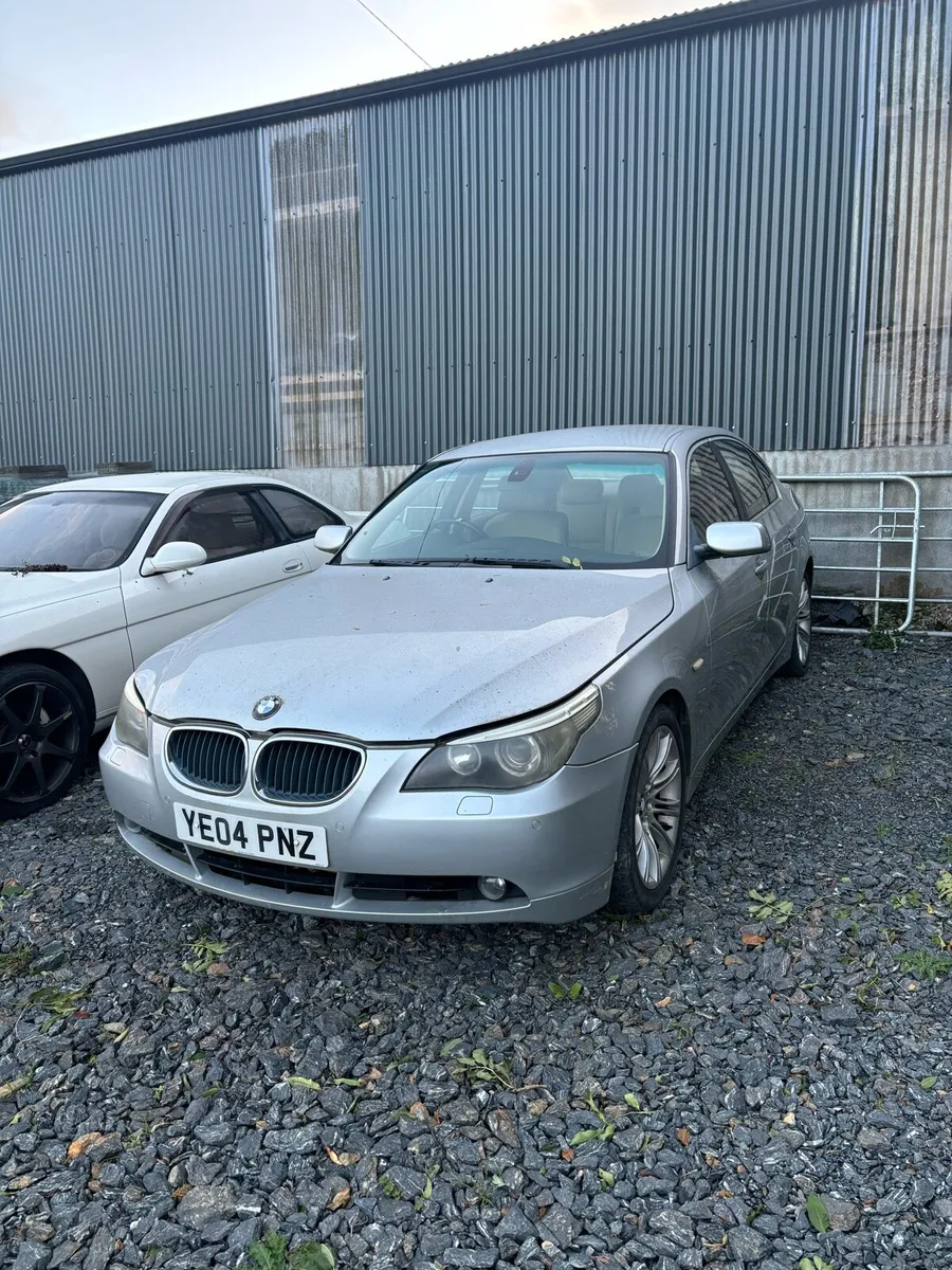 BMW 530i - Image 2