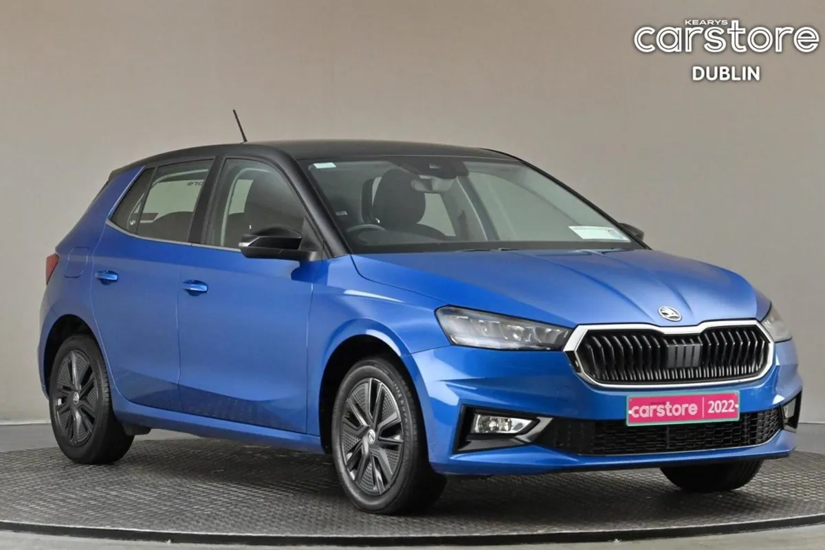 Skoda Fabia 1.0 MPI 80bhp Style 5spd  two-tone Ro - Image 1