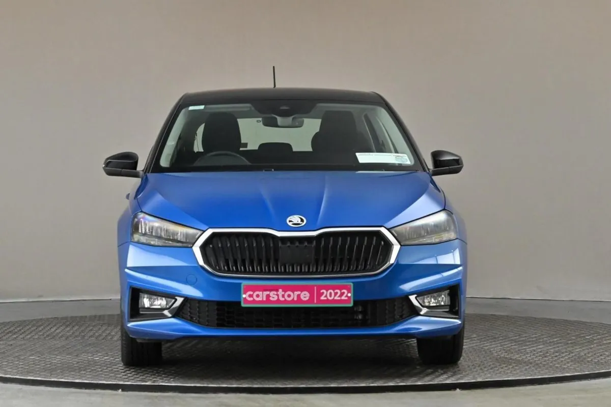 Skoda Fabia 1.0 MPI 80bhp Style 5spd  two-tone Ro - Image 2