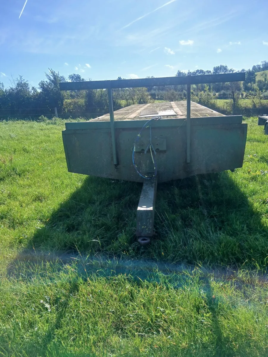 Trailer - Image 2