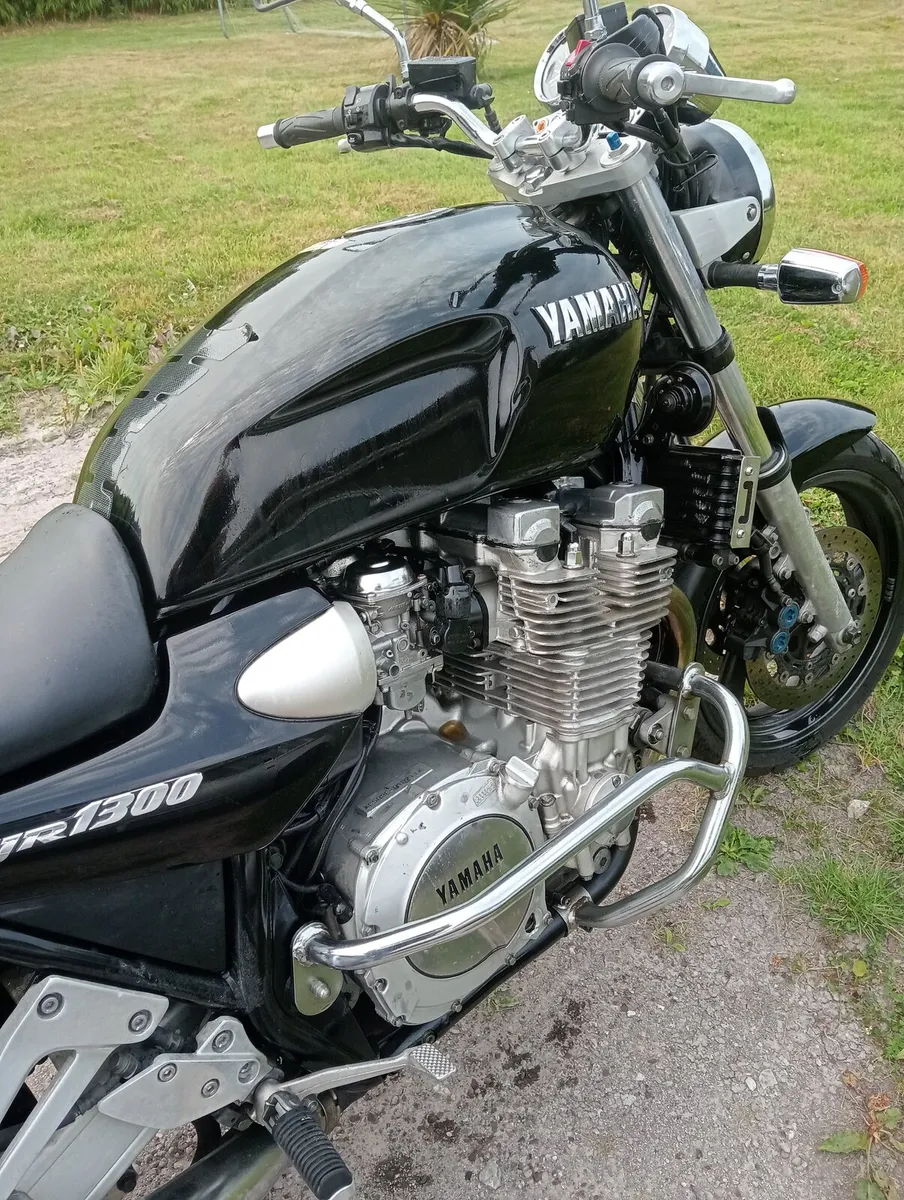 YAMAHA XJR 1300 - Image 2