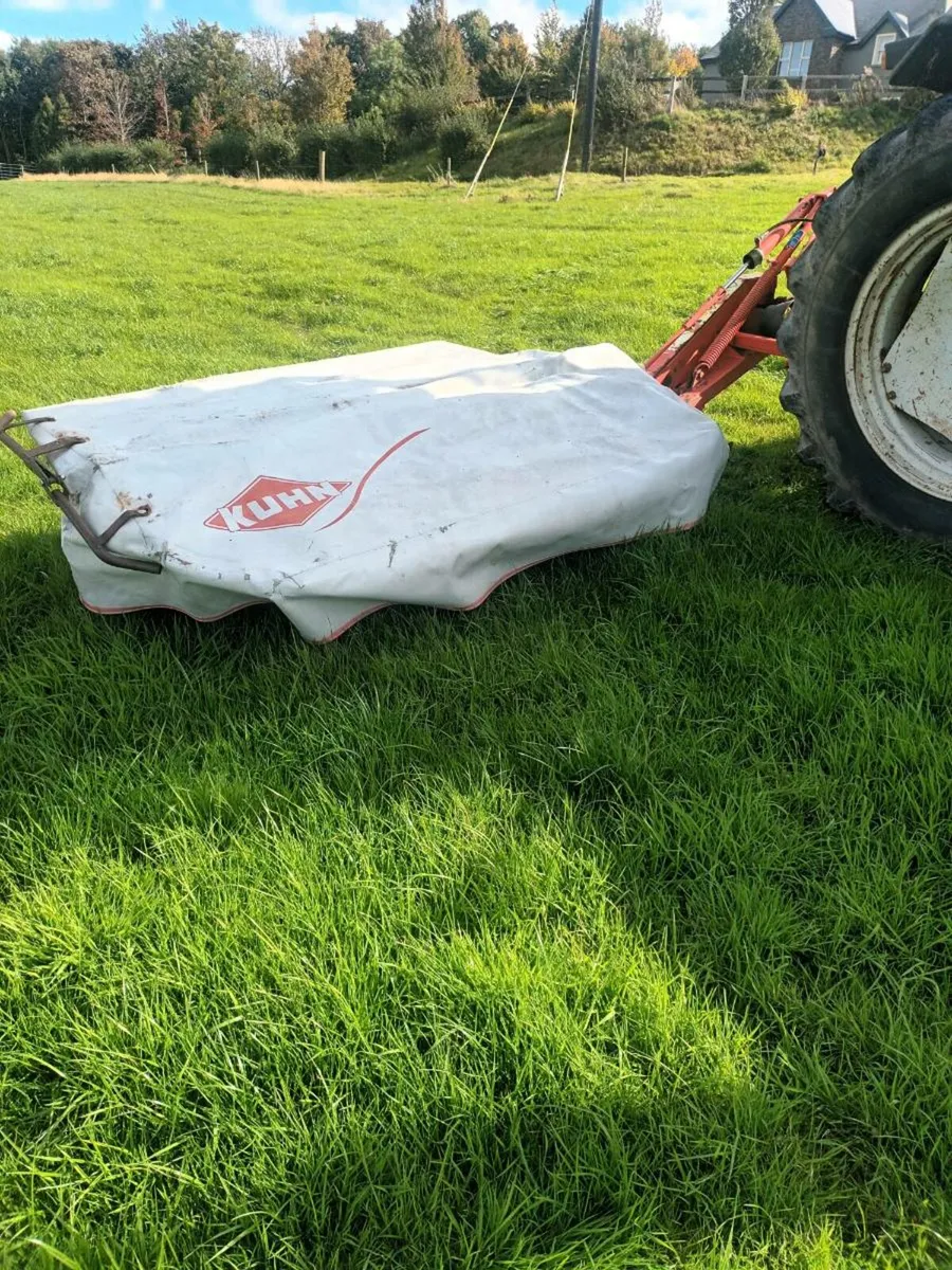 Kuhn 8ft mower (low acres) - Image 4