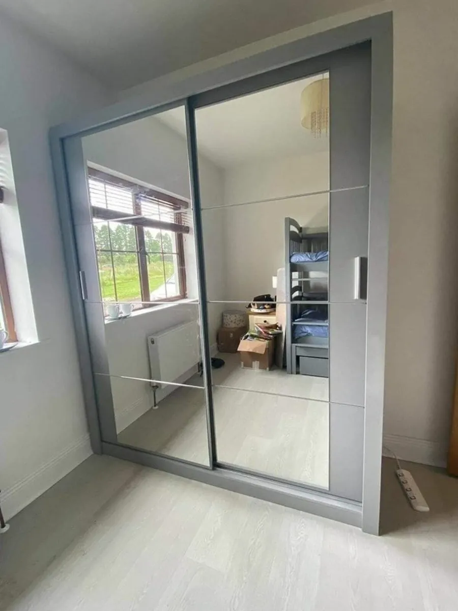 WARDROBES - Image 2