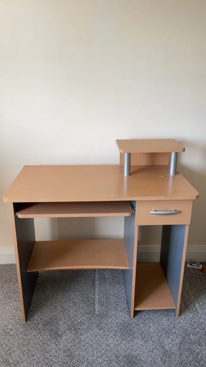 Office Desk - Image 1