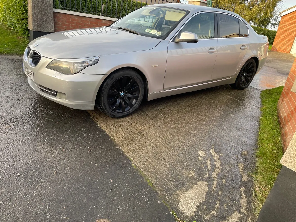 BMW  520 - Image 4
