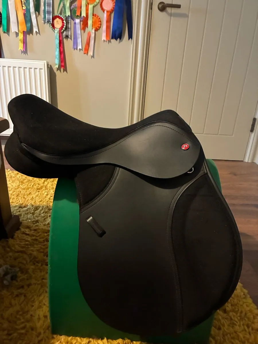 Thorowgood T4 pony saddle - Image 1