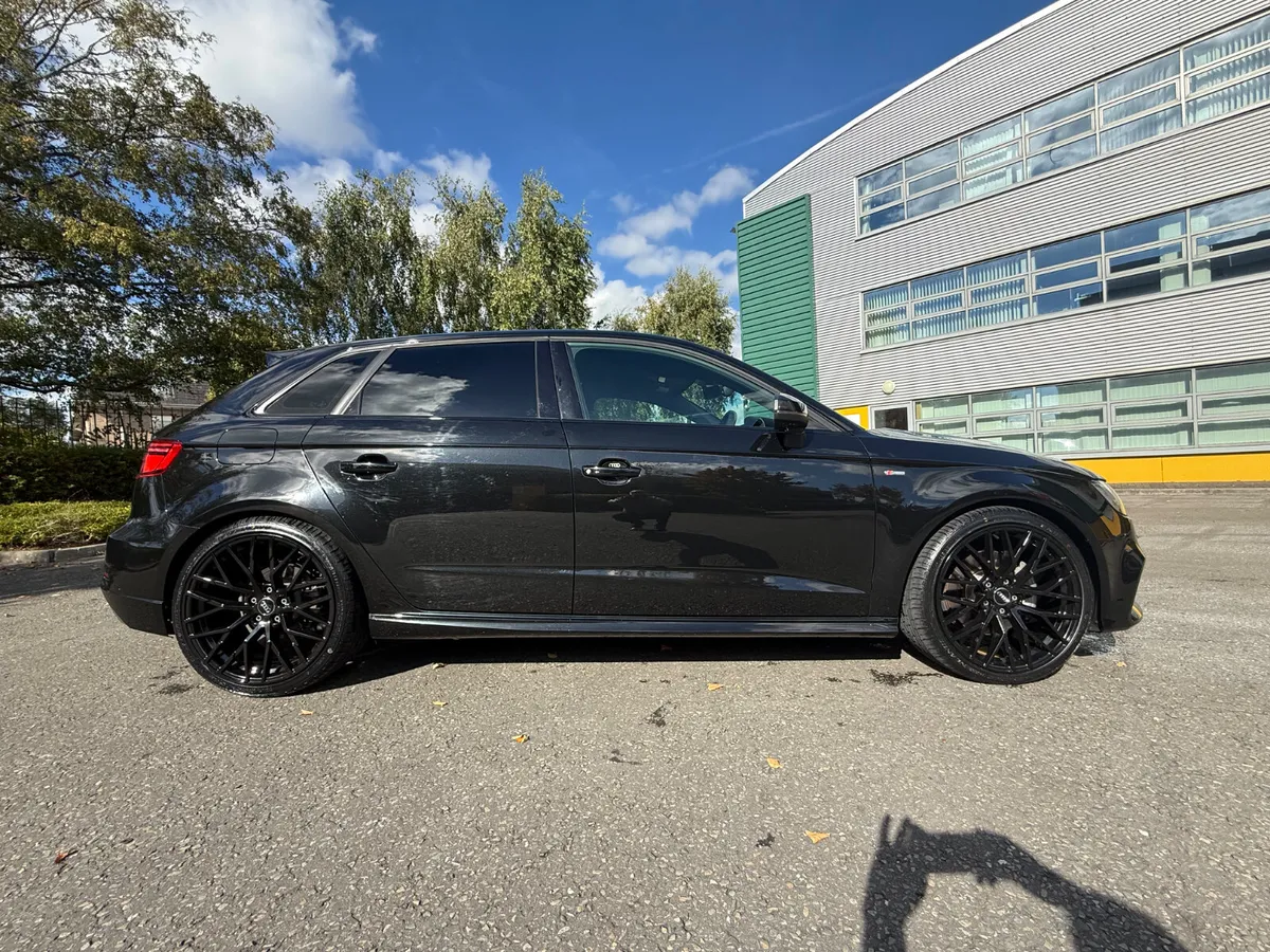Audi A3 2.0 TFSI Quatrro DSG - Image 3