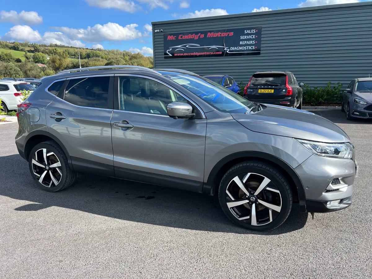 2019 (192)  Nissan Qashqai Tekna 1.5 DCI -Pan Roof - Image 1