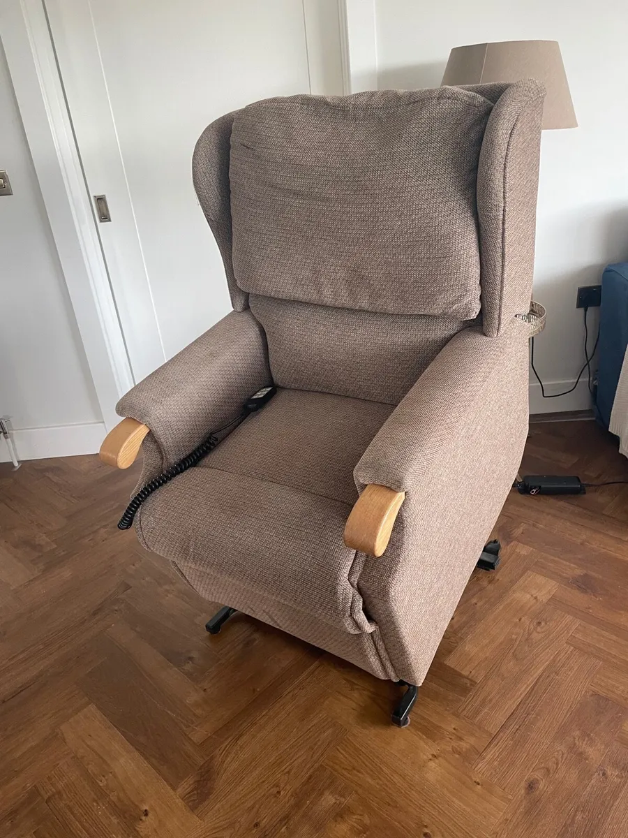 Riser Recliner Chair - Image 1