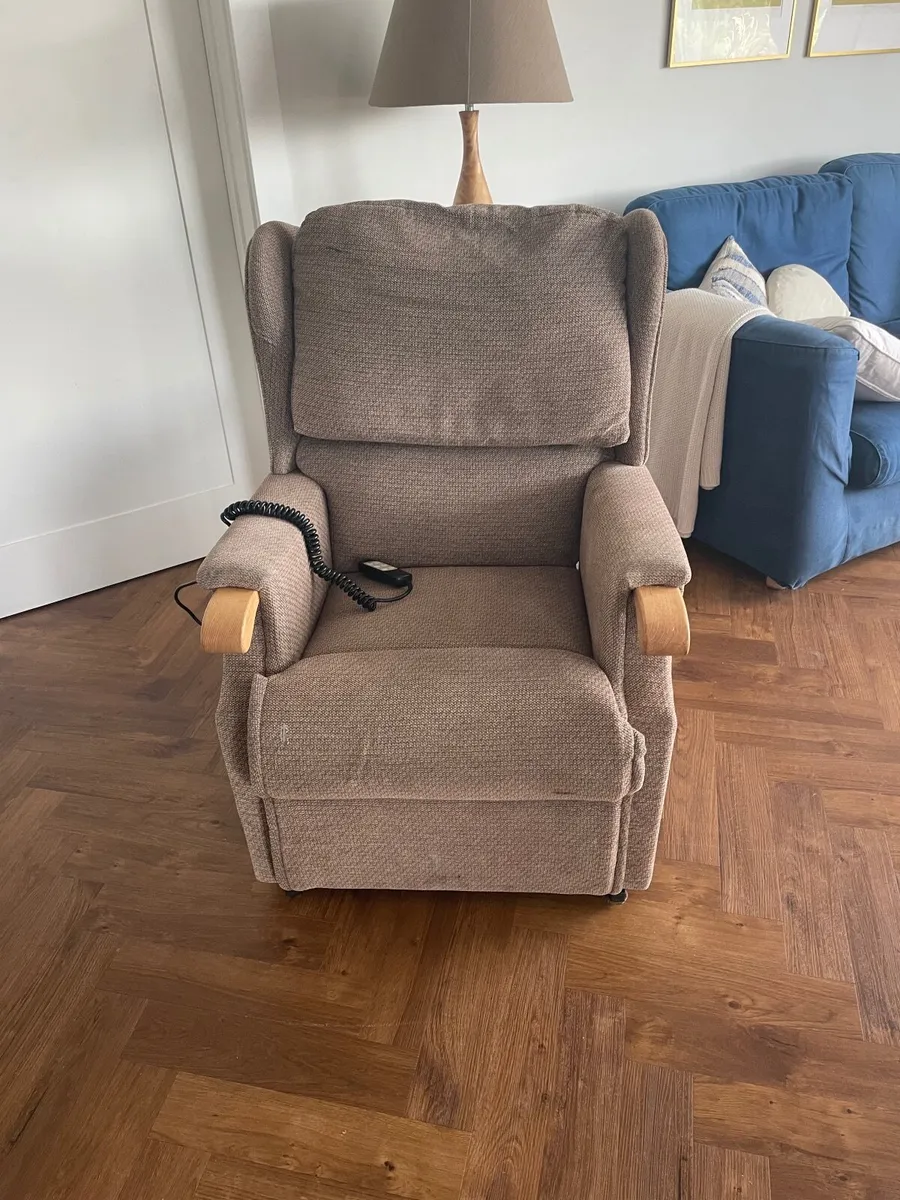 Riser Recliner Chair - Image 2