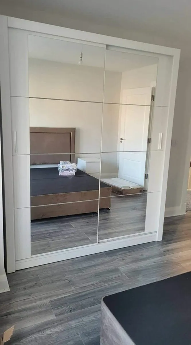 WARDROBES - Image 1