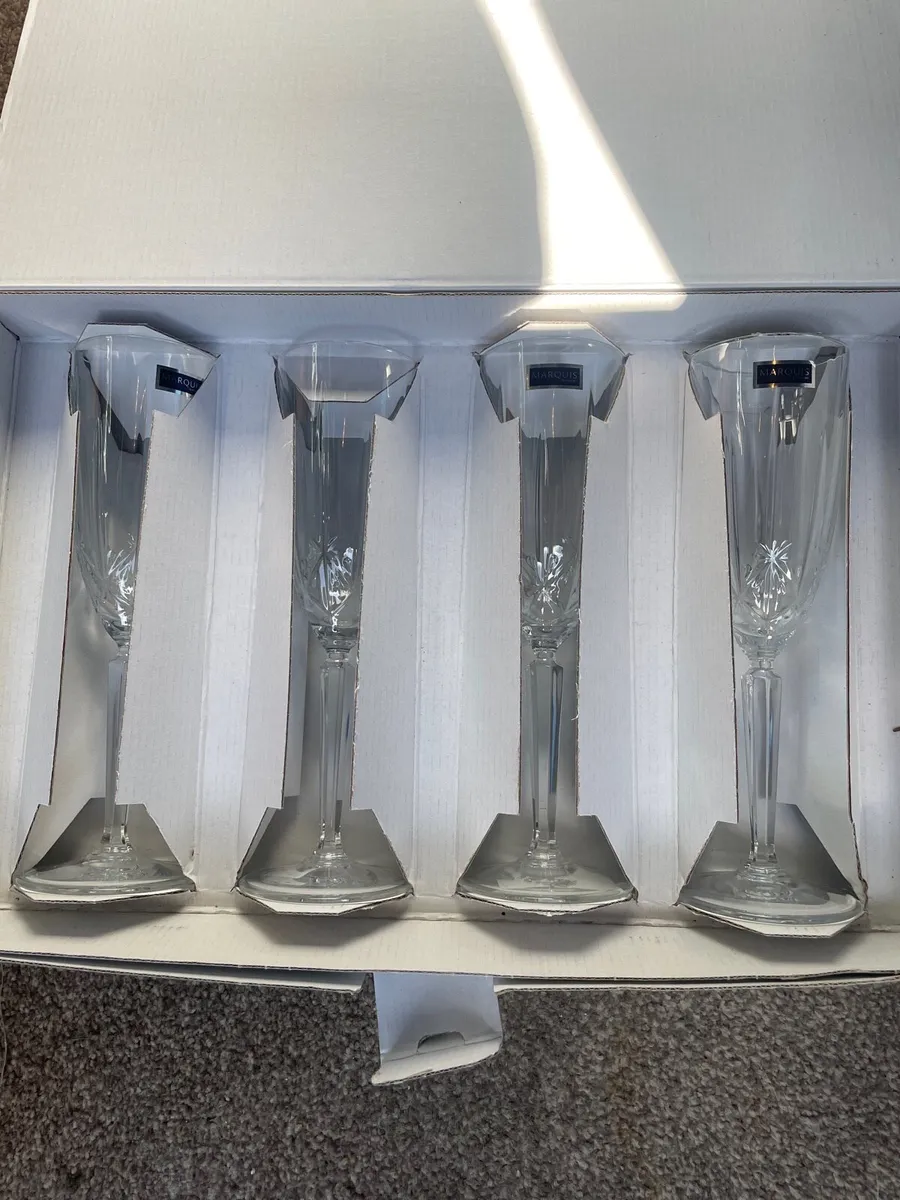 Champagne Glasses - Image 2