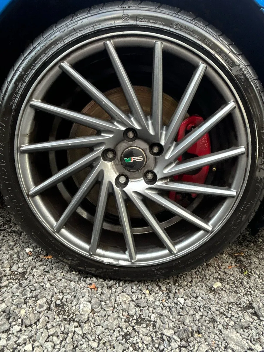 Car - Image 3
