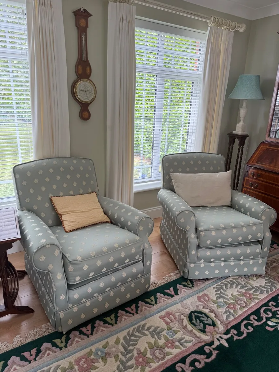 FURNITURE - Image 1