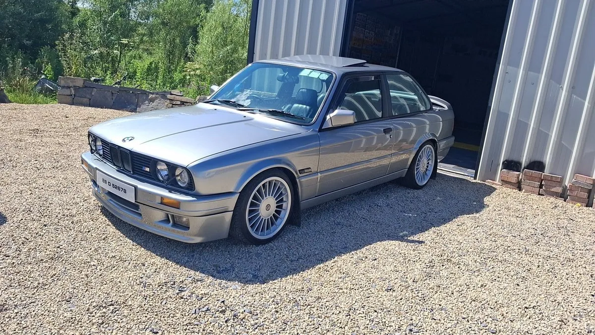 BMW E30 - Image 1