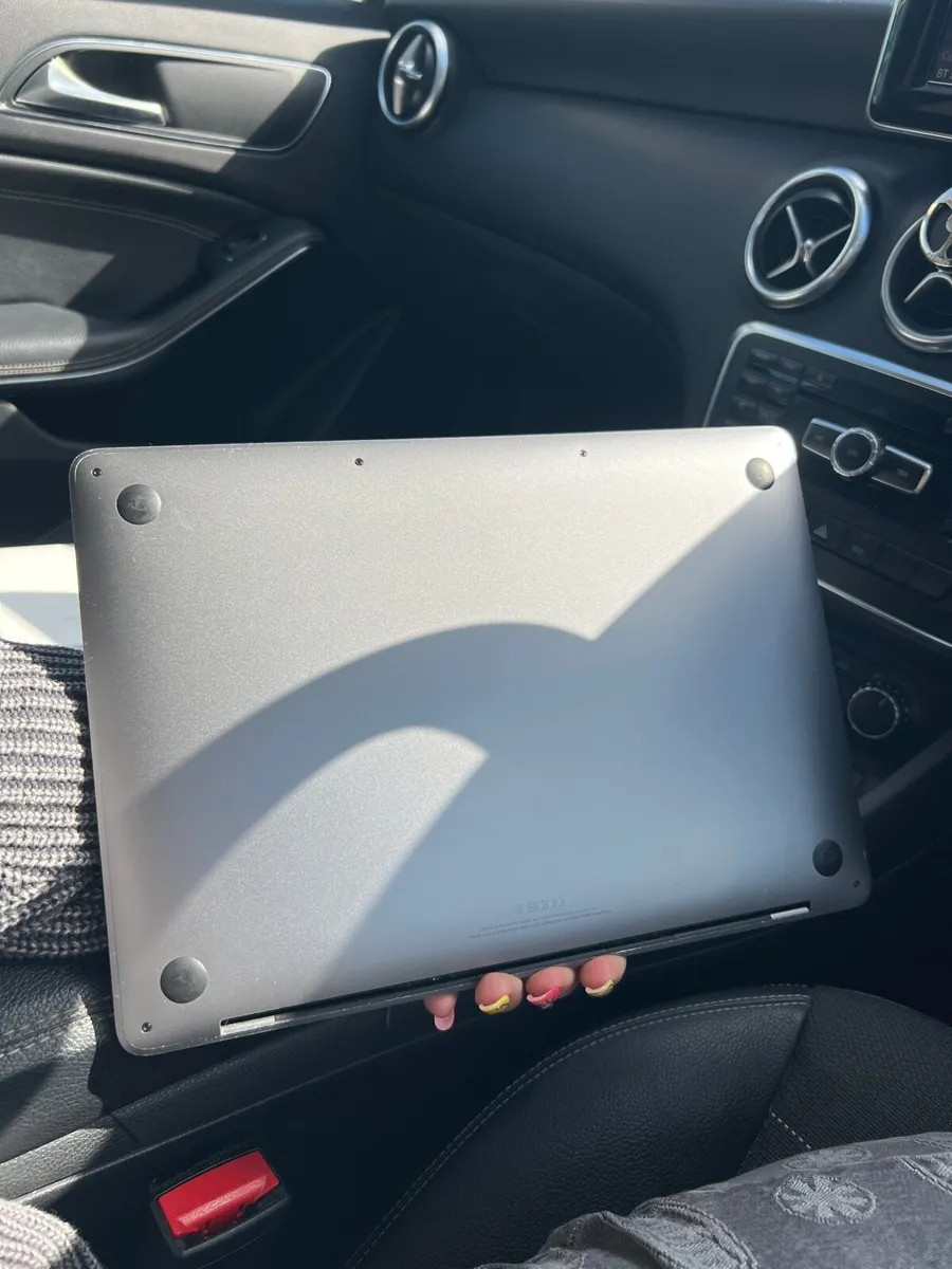 MacBook Pro M1 8GB 13 inch - Image 2