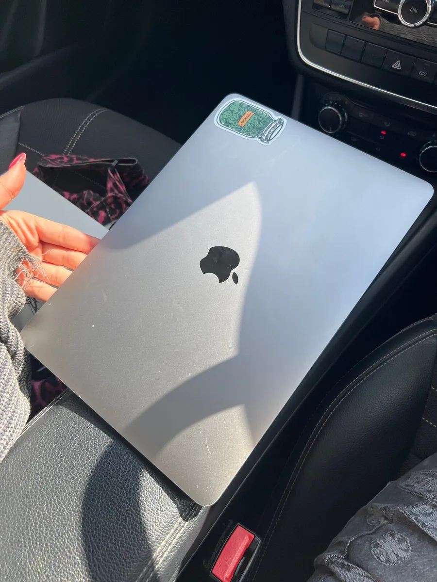 MacBook Pro M1 8GB 13 inch - Image 3