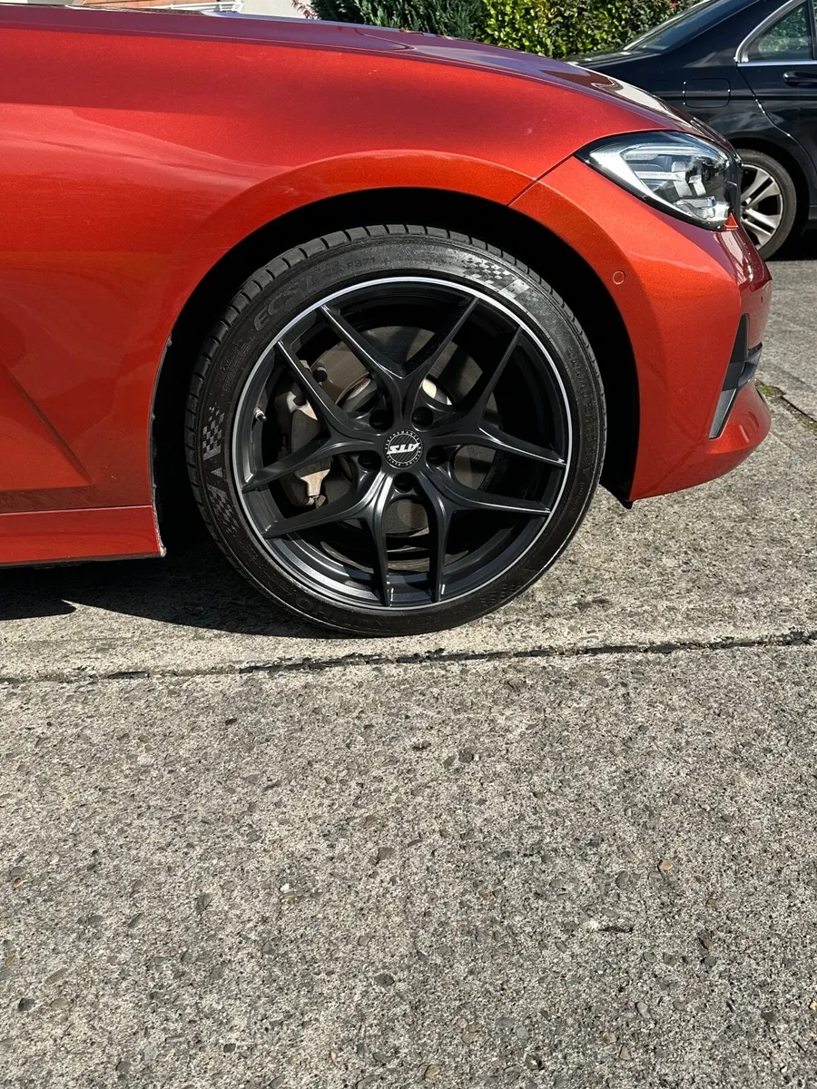 BMW 3-Series 330E, Sport Pro - Image 3
