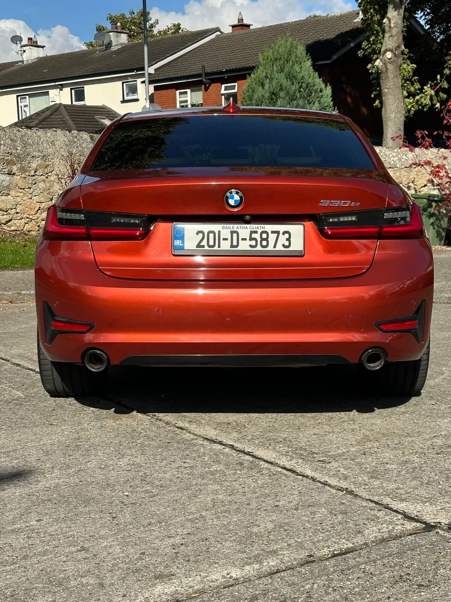 BMW 3-Series 330E, Sport Pro - Image 4