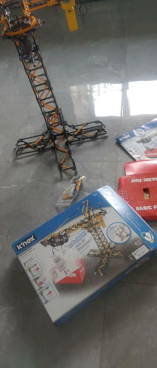K'NEX Building Set Controlled Crane - 817 pc LIMIT - Image 3