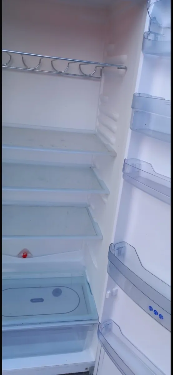 Whirlpool fridge - Image 2