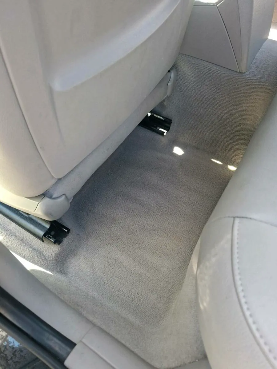 Bmw 1 series auto * TINY MILES * 29900 irish car - Image 3