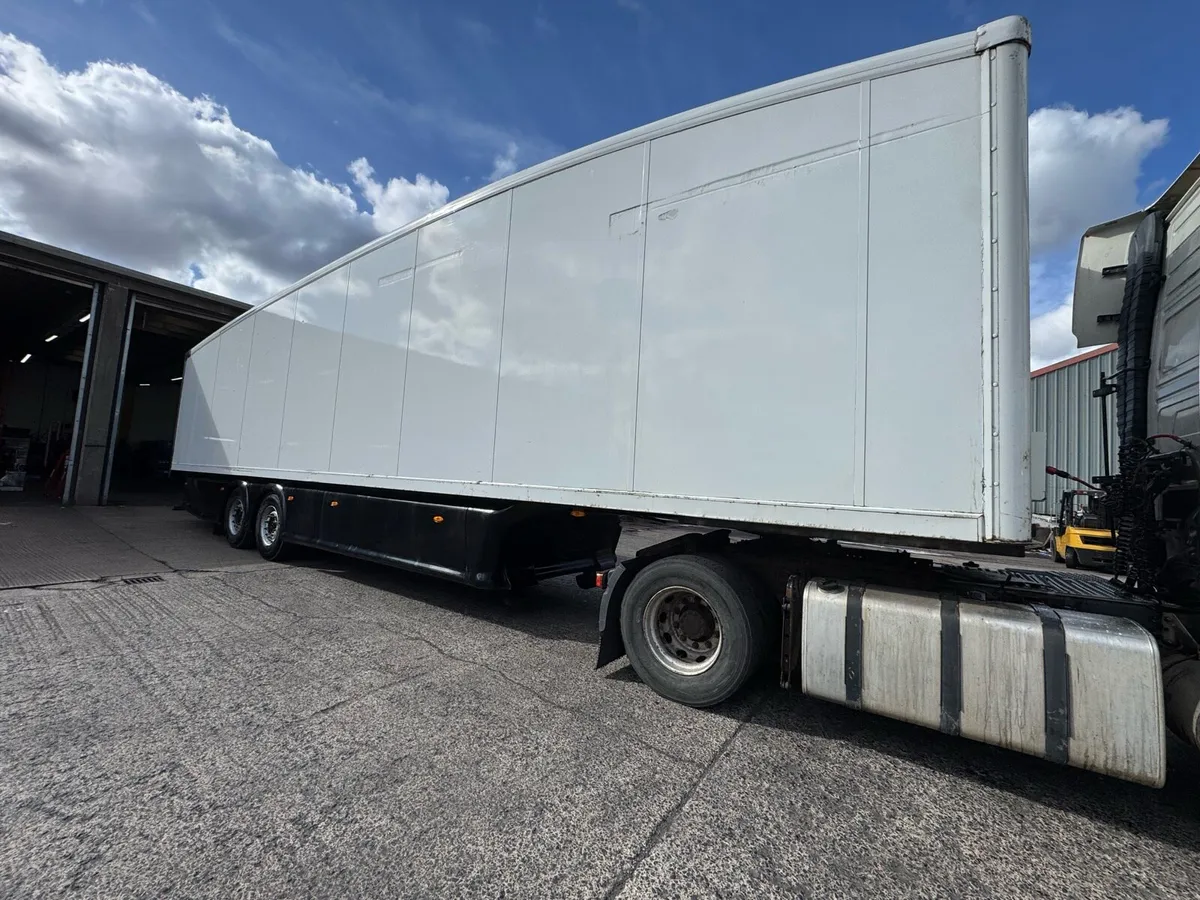 45ft 2 axle box van hgv commercial 2.1m rear door - Image 2