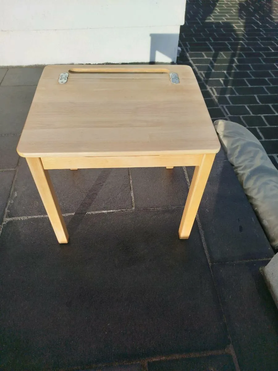Kids desk - Image 1