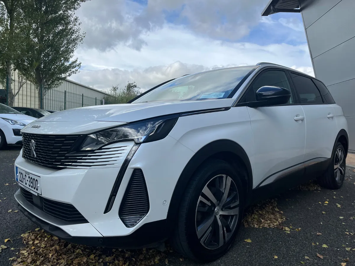 Peugeot 5008 2022 - Image 2