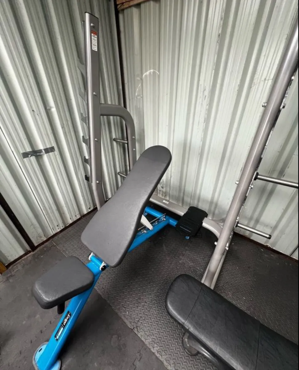 EXIGO WEIGHT BENCH - Image 1