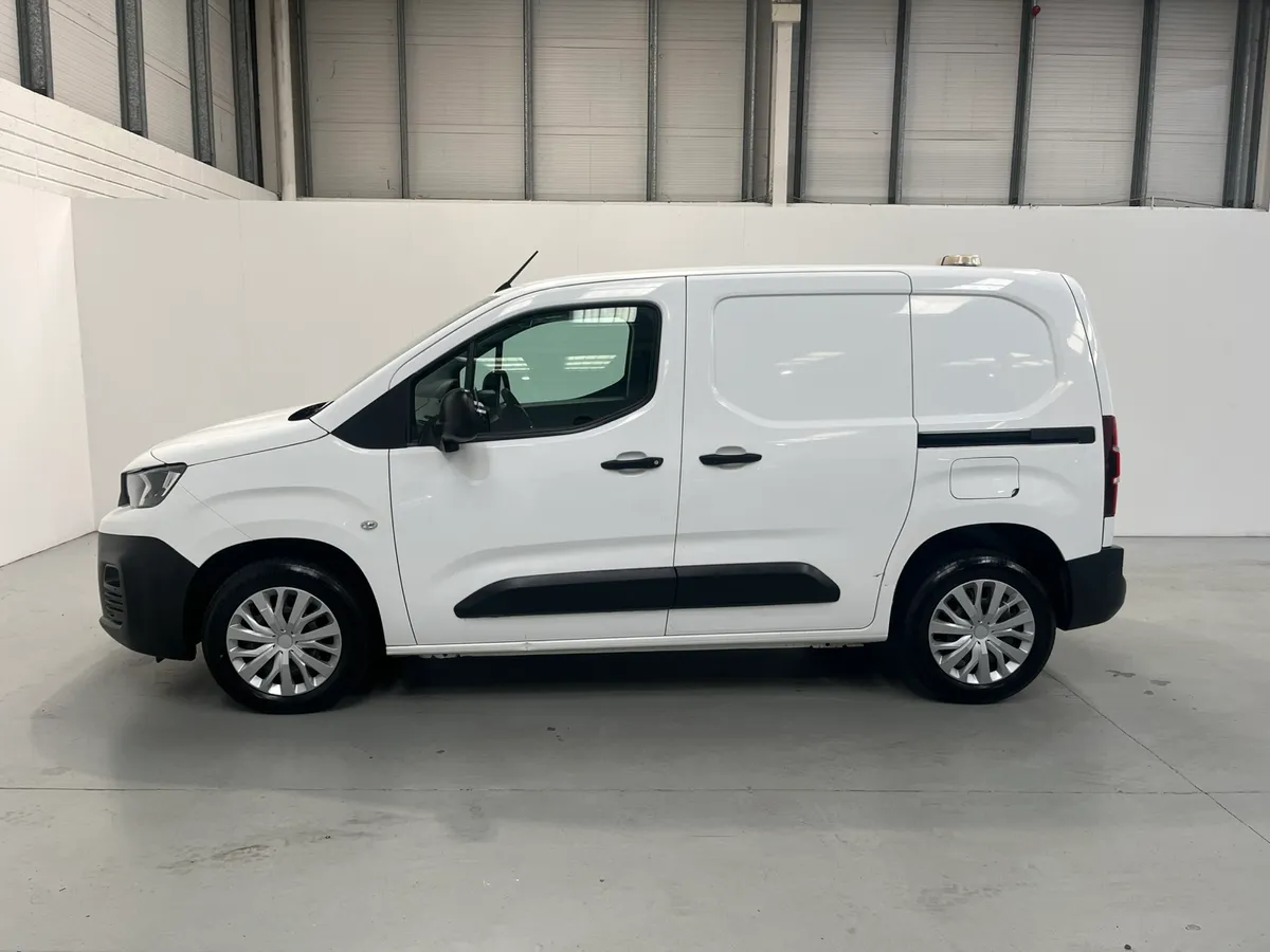 Peugeot Partner Professional - Image 4