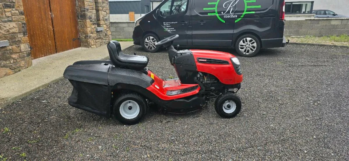 Ride on mower - Image 1