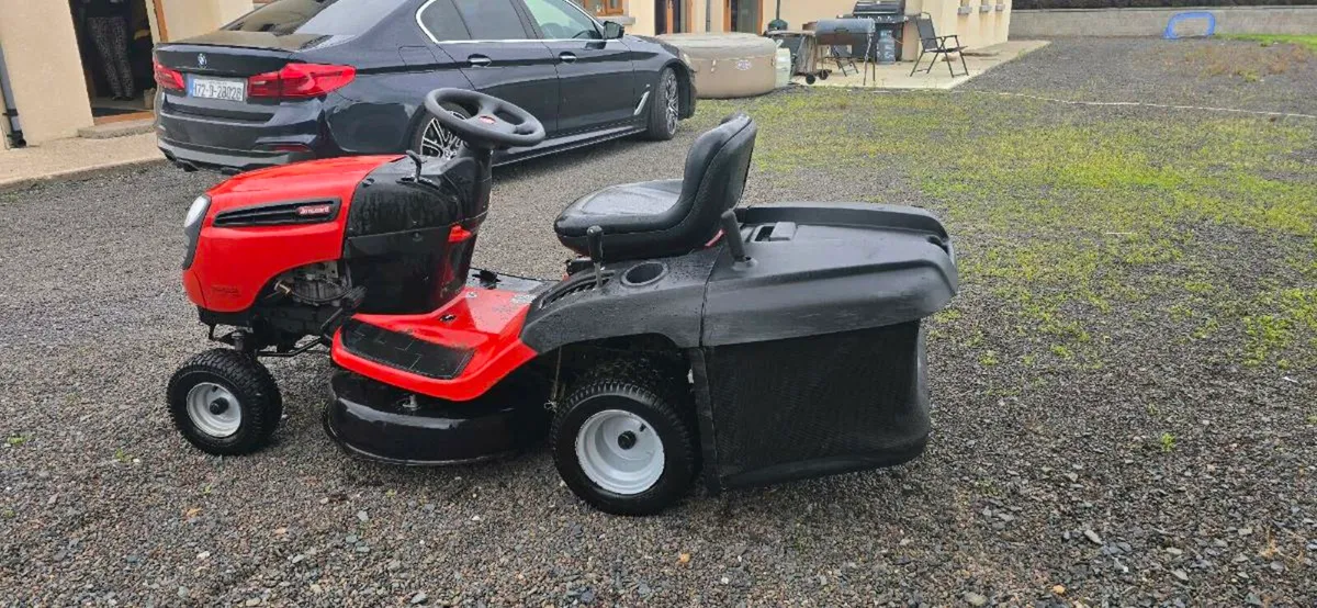 Ride on mower - Image 2