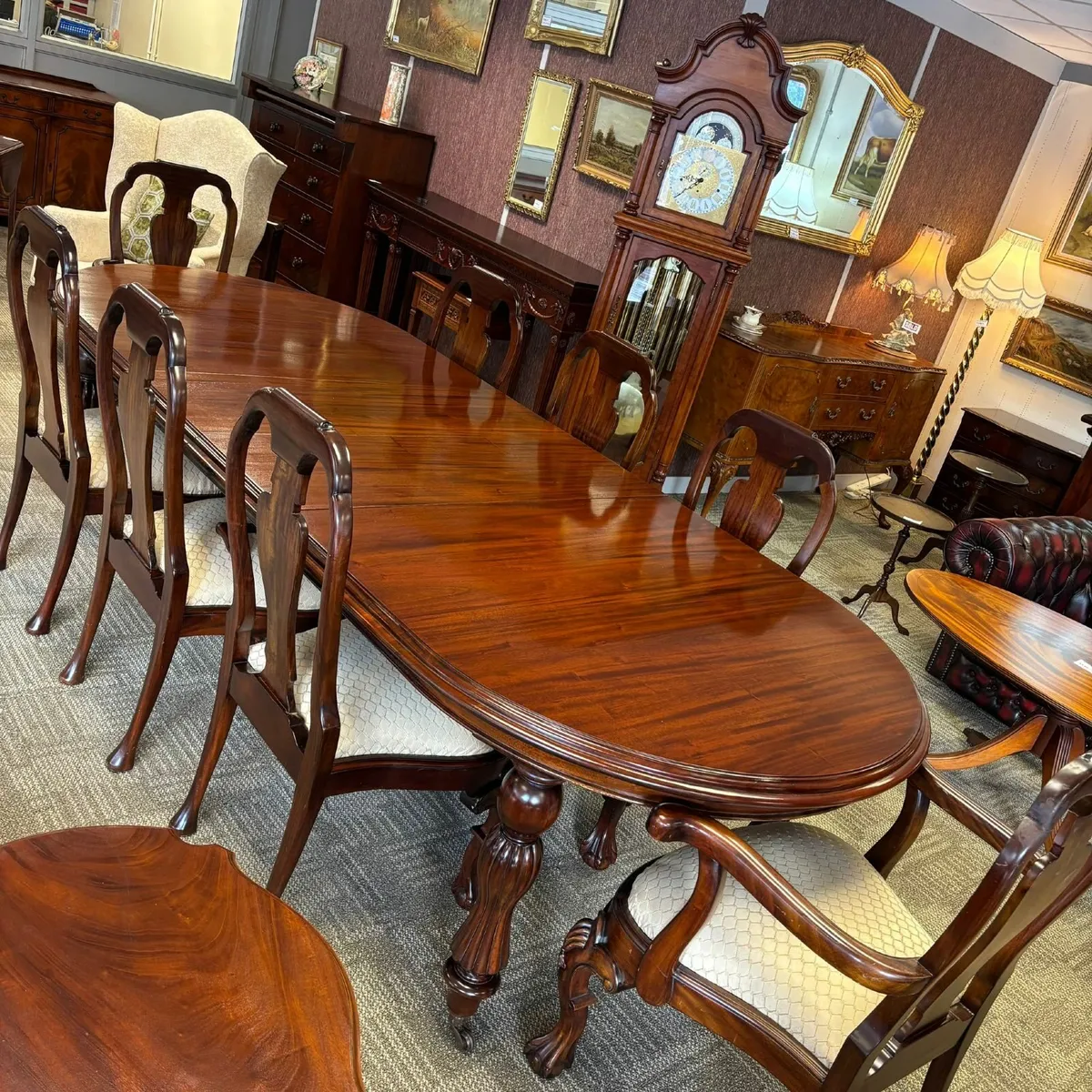 Fabulous mahogany d-end extendable dining table - Image 1