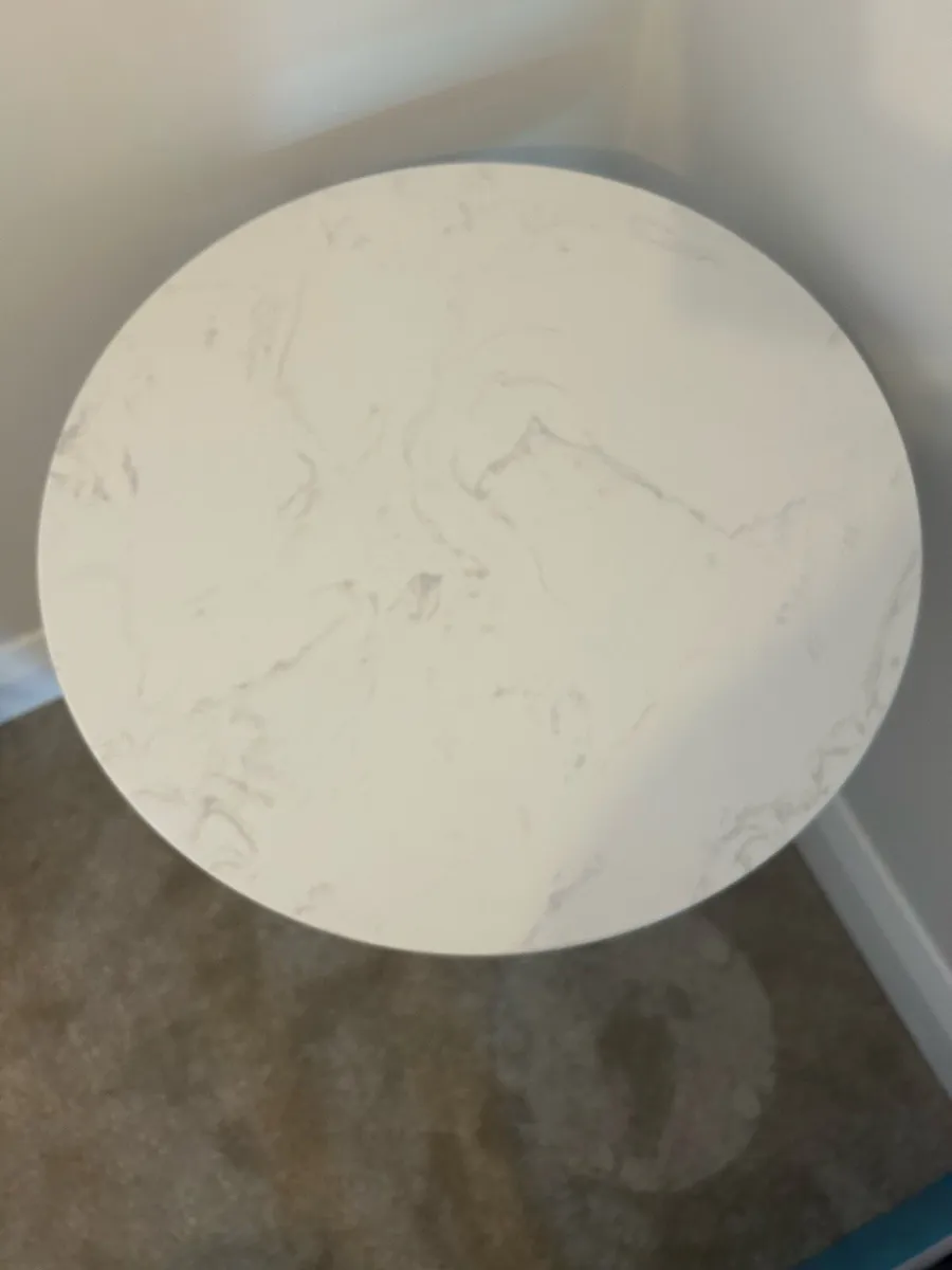 Marble Effect Table - Image 3