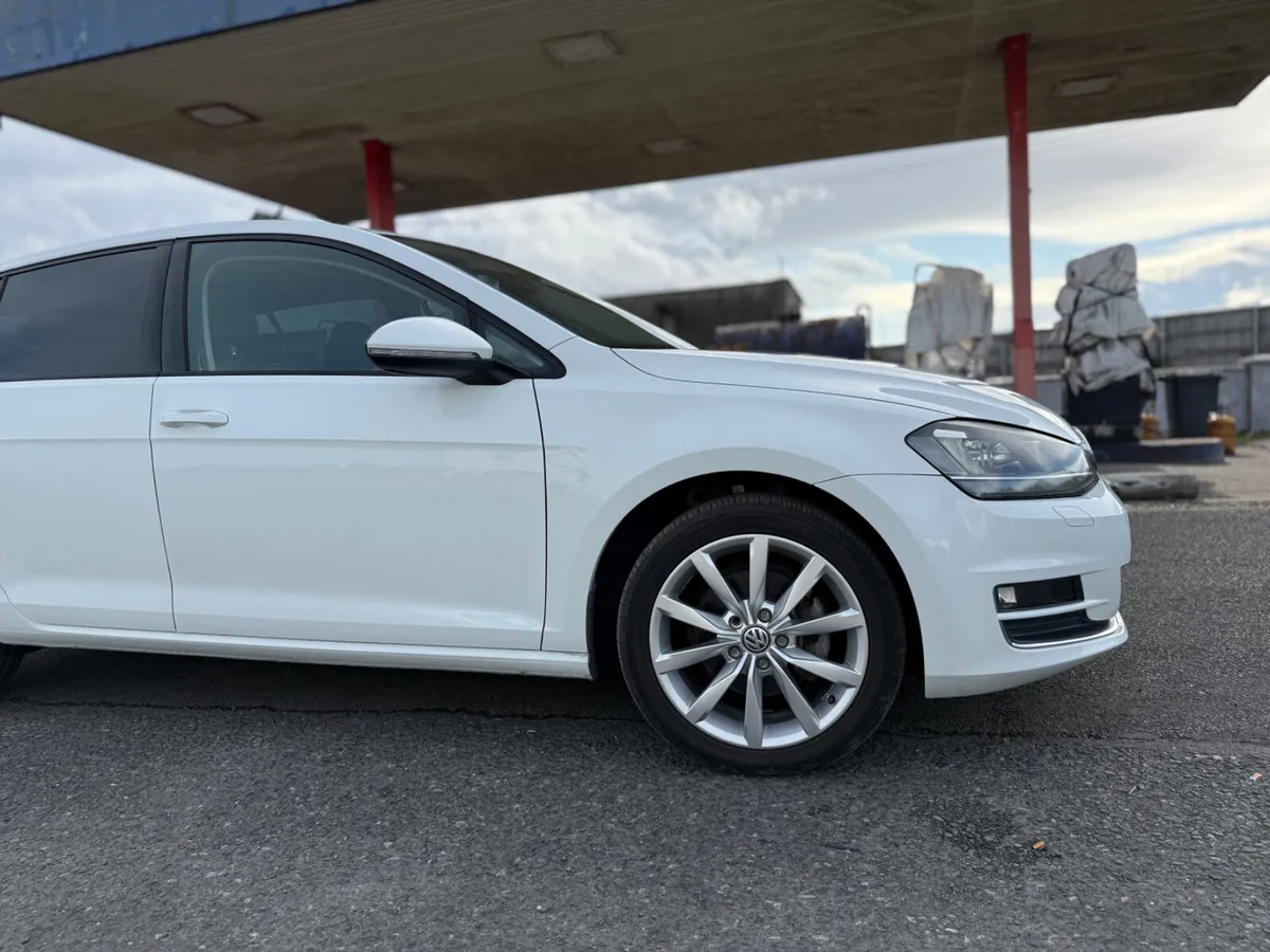 Volkswagen Golf 2015 1.2 PETROL AUTOMATIC - Image 4