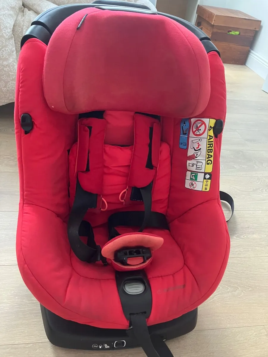 Car seat - Image 1