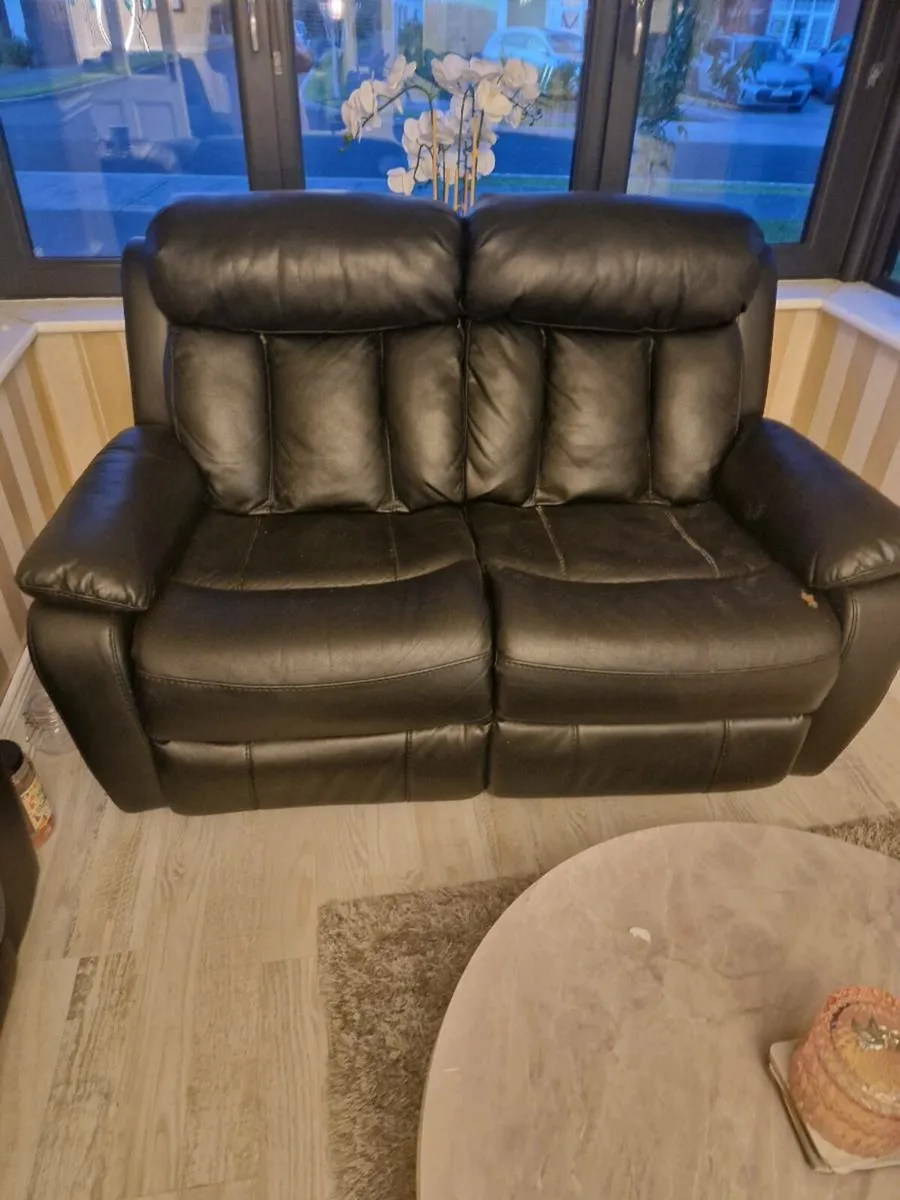 Reclining sofa - Image 1