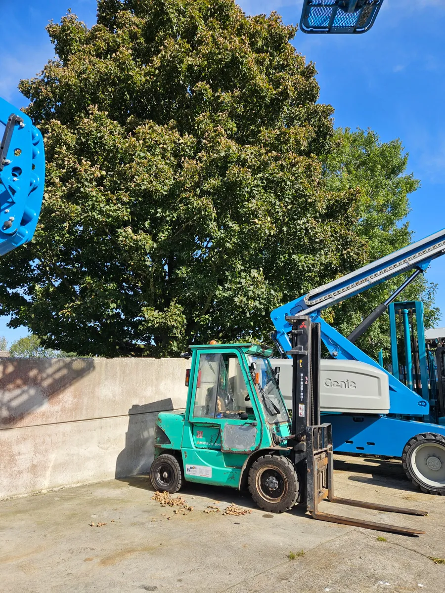 Forklift with cab - Image 1