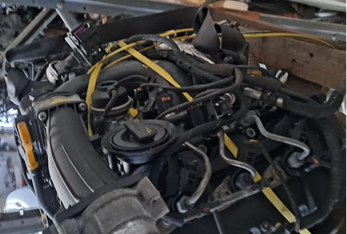 Audi Q7 engine - Image 3